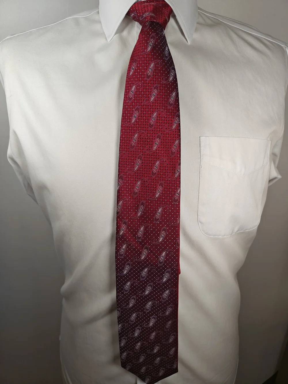 Ermenegildo Zegna Burgundy Red Paisley 100% Silk Jacquard Necktie Made in Italy